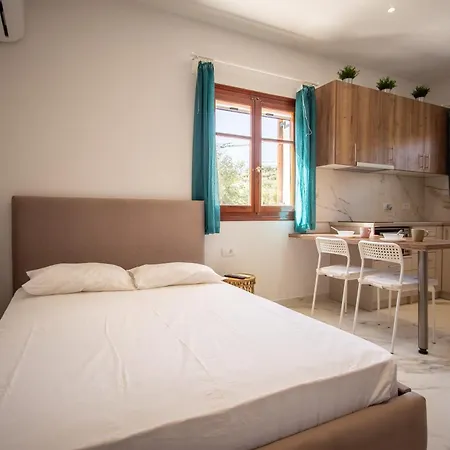 Sunny Sofi Apartment