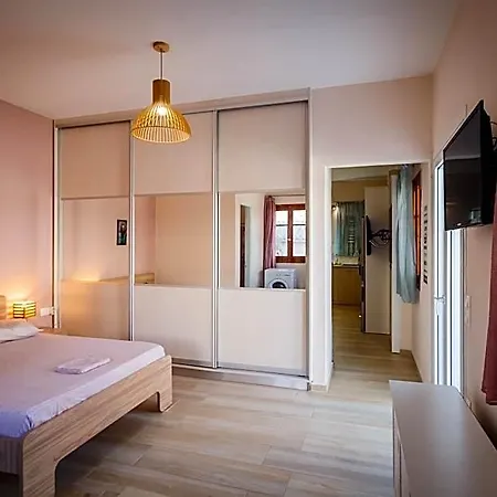 Sunny Sofi Apartament *