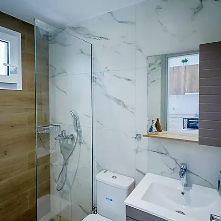 Sunny Sofi Apartament *